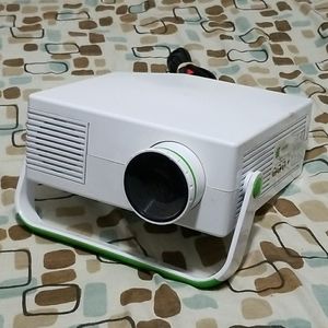 MerchSource Projector Entertainment 2 + 3 bulbs